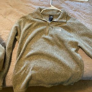 North Face pull over sweater